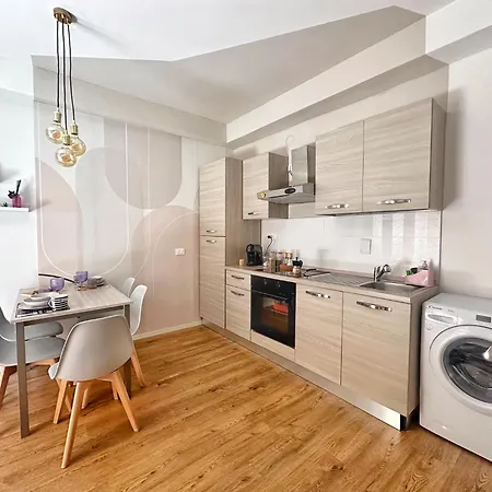 Behappy 3 Ensuite Bedrooms Near Rizzoli Appartement